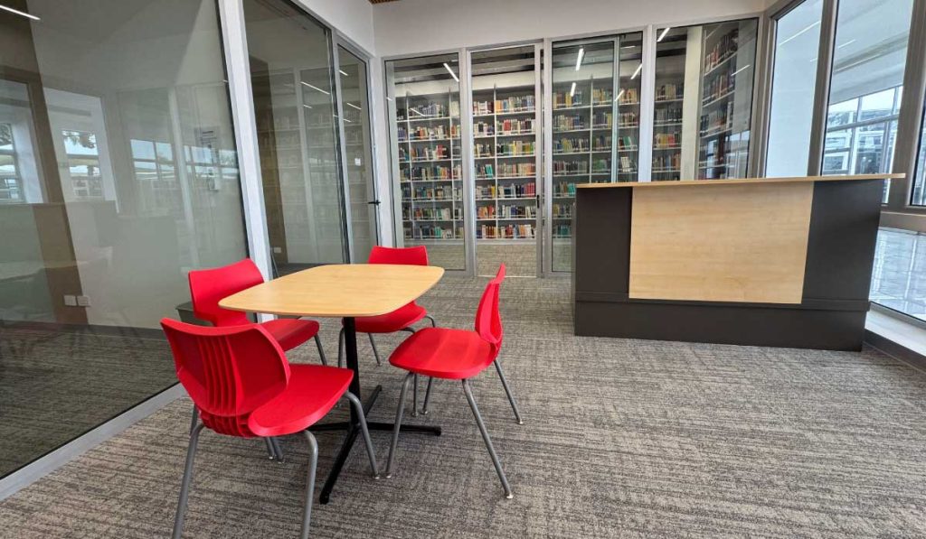 SALAS-BIBLIOTECA-ISEADE